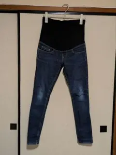 Item thumbnail for item a6d7d5b9-036f-48db-83e4-7bc6e46ad640