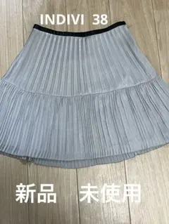 〔新品、未使用品〕INDIVIプリーツスカート