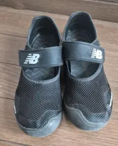 New Balance キッズサンダル ブラック 20.5