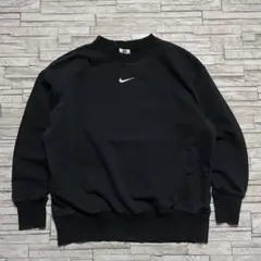 る*様 NIKE スウェット ブラック ワンポイント刺繍 フェード スウォッシュ