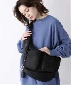 JEANASIS ナイロンベルトボディバッグ ブラックショルダーバッグのサムネイル