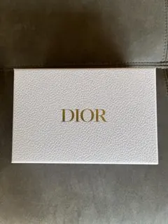 Dior ホワイト 空箱