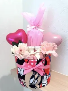 ミニーちゃん　完成品オムツケーキ