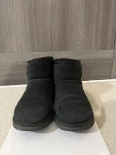 UGG Australia ムートンブーツ ブラック サイズ5のサムネイル