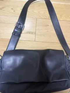LEPSIM 【500mlペットボトルも入る】フラップボディバッグのサムネイル