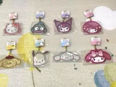 サンリオ　ホロキラキーホルダー　8点セット