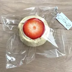 アップルパイは甘くない 苹果派不甜 いちごロールケーキ スクイーズ　苺
