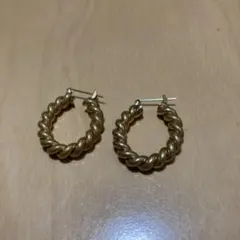 ローラロンバルディ　ゴールド ツイストフープピアス