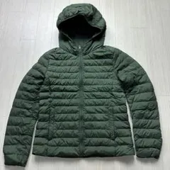 ユニクロウルトラライトダウンフーテッドジャケットS緑