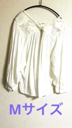 ☆ホワイト☆オフショルダーシャツ☆刺繍入り