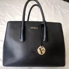 極美品✨️フルラ テッサ ハンドバッグ 黒