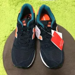 NB スニーカーのサムネイル
