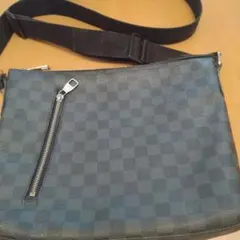 LOUIS VUITTON ダミエ グラフィット ショルダーバッグのサムネイル