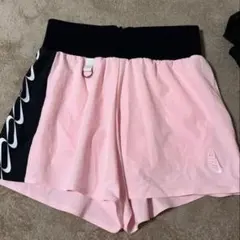 Nike ピンク ショートパンツ S