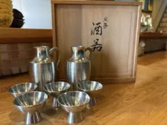 錫製 本錫器 チロリ 徳利 おチョコ 酒器セット 骨董 お猪口 木箱入り レトロ 錫製 本錫器 チロリ 徳利 おチョコ 酒器セット 骨董 お猪口 木箱入り