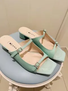 極美品・人気モデル】DIANA ダイアナ ビジュー バックル ミュール S