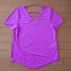 Nike ピンク Vネック Tシャツのサムネイル