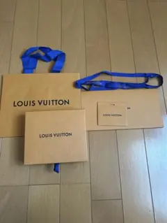 LOUIS VUITTON ギフトセット　紙袋　箱　メッセージカード