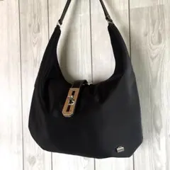 LA BAGAGERIE ラ・バガジェリー　黒　ナイロン　ワンショルダー　バッグ