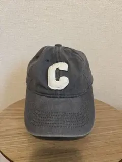 グレー刺繍Cロゴキャップ
