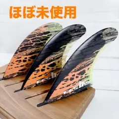 フェザーフィン ツインフィン センタースタビ AKILA AIPA アキラアイパ