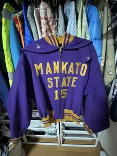 Item thumbnail for item bfa4805b-639a-435b-b142-d070d8e2f6b0