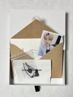 2026年最新】SUGA GUITAR PICK NECKLACEの人気アイテム - メルカリ
