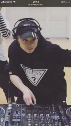 廃番品 新品 レア guess green label パーカー sizeL