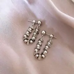 トライアングル 三角 ビーズ チェーン フープ ピアス＊シルバー＊