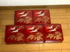 三段重 鶴柄 漆器風 蒔絵 重箱 鶴 松 朱塗り お正月 おせち 縁起物