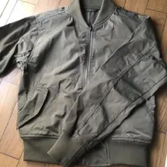GU MA-1ブルゾン　カーキ　Sサイズ