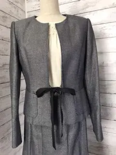 a•v •v noble アーヴェーヴェノーブル　ノーカラー ジャケット スーツ