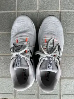New Balance FuelCell Propel グレーのサムネイル
