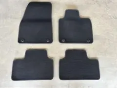 新品VOLVO純正品】XC40フロアマットセット ブラック - メルカリ