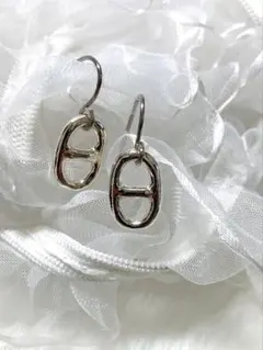 Item thumbnail for item 12bcff60-ca25-4804-ae2e-913c585ee607