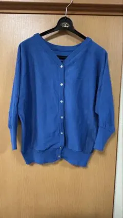 青い七分袖カーディガン