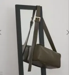 SALON adam et rope' レザーボックスショルダーバッグ　カーキ