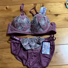 Sanei Inner Collection ブラジャーショーツセット D70 - メルカリ