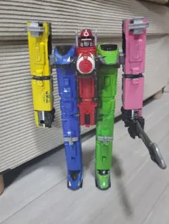 烈車合体 DXトッキュウオー　トッキュウジャー　戦隊ヒーロー　おもちゃ　フィギア