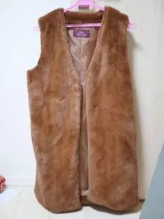 URBAN RESEARCH itemsアーバンリサーチブラウンファーベスト