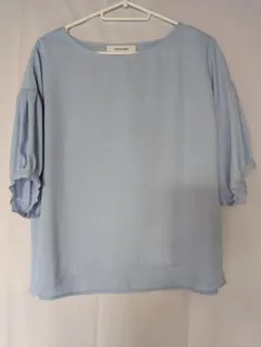 MAISON GREY 半袖ブラウス ライトブルーのサムネイル