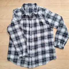 シャツブラウス