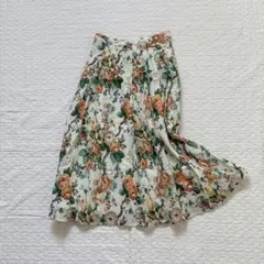 極美品❣️プレイスポーズ ロイスクレヨン 花柄 フレア スカート ベージュのサムネイル