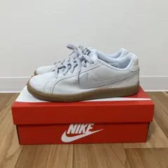 NIKE ウィメンズ コート ロイヤル スエード 24センチ　箱付き