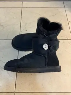 UGG ムートンブーツ ブラック ビジューボタン