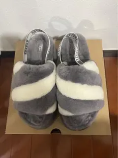 UGG 厚底 サンダル