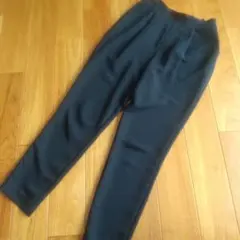 エンフォルド ENFOLD ネイビー タックパンツ ウエストゴムのサムネイル