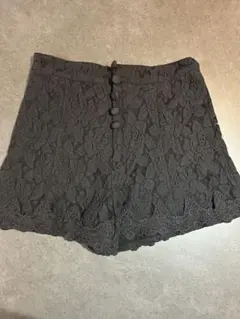【SNIDEL】レース 黒 ショートパンツ ボタン付き