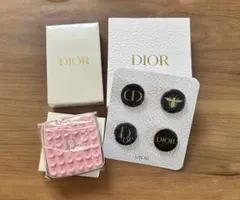 【未使用品】ディオール ノベルティ スマホアクセサリー ピンバッジ トランプのサムネイル