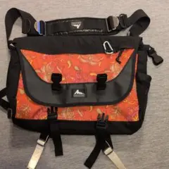 GREGORY メッセンジャーバッグ ペイズリー柄　　　【中古品】のサムネイル